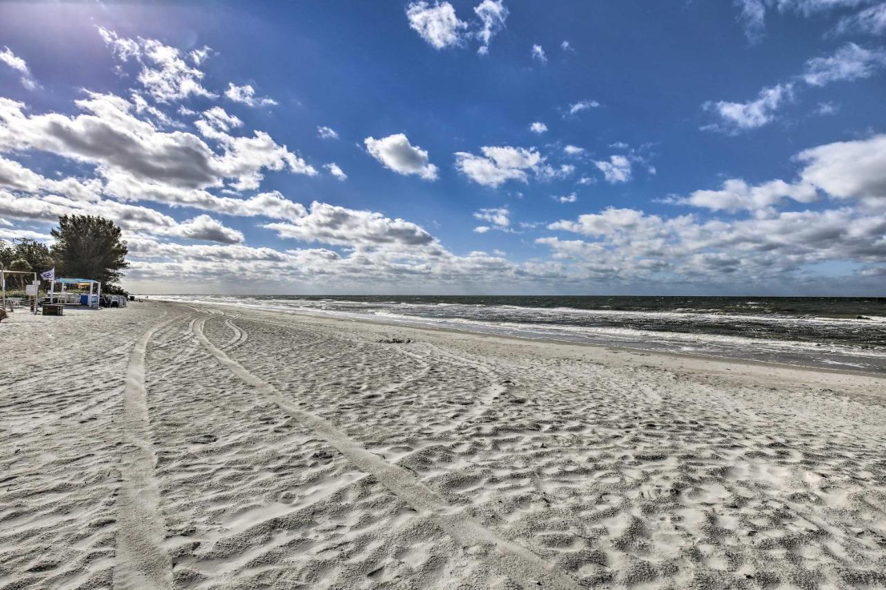St Pete Condo With Heated Pool - Less Than 1 Mi To Beach! St. Pete Beach Buitenkant foto